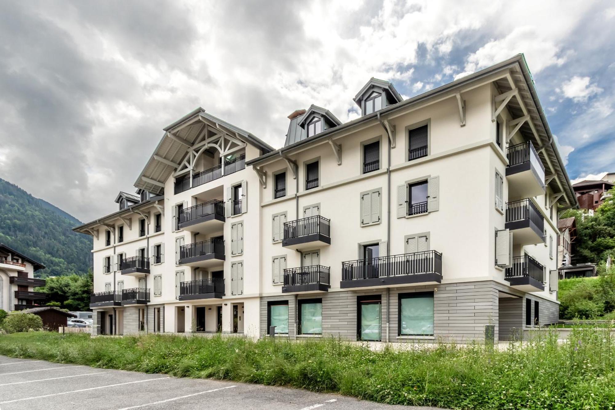 Alpina - Renove Et Skis Aux Pieds Saint-Gervais-les-Bains Exterior photo